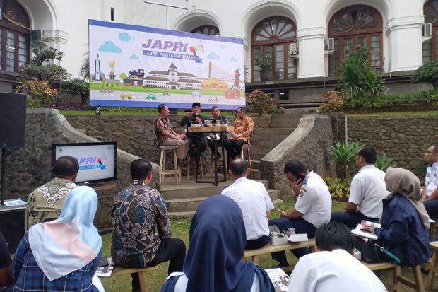 Ridwan Kamil Butuh Rp300...