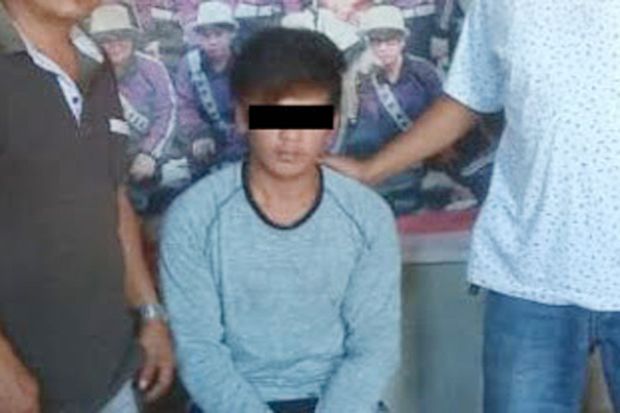 Suami Tak di Rumah,...