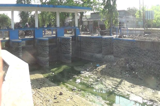 Kemarau Panjang, Bendung...