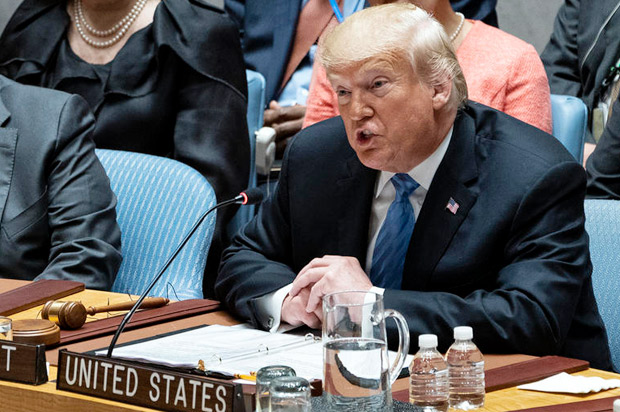 Trump Kabur dari Pertemuan...