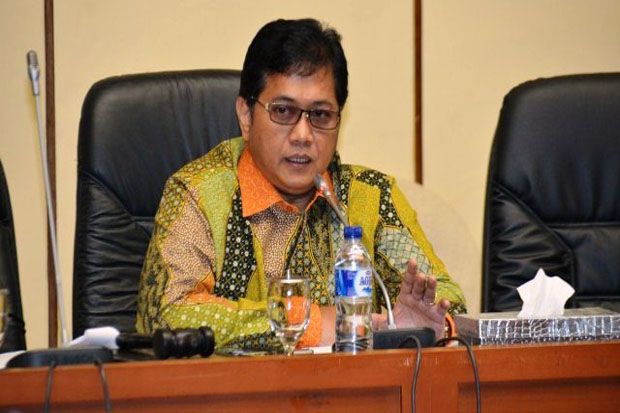 DPR: Pelarangan Izin...