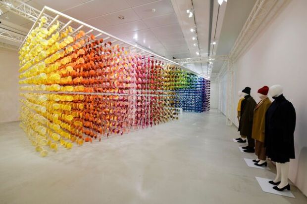 Uniqlo Gelar Pameran...