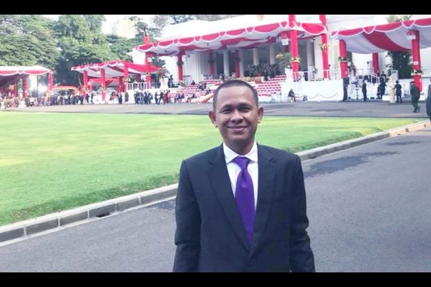 Dipertanyakan, Gelar...
