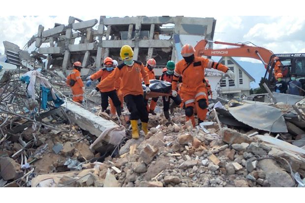 Jadi Korban Gempa, 2...