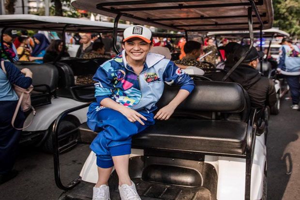 Sheryl Sheinafia Bangga...