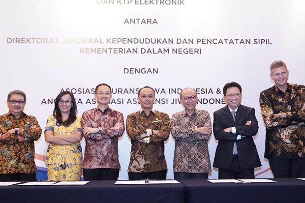 Asuransi Jiwa Gandeng...
