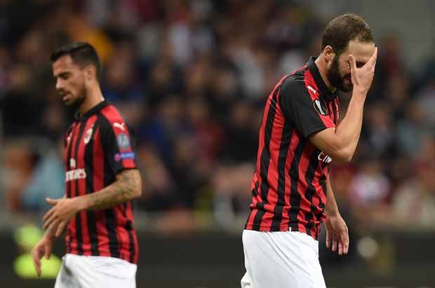 AC Milan Tertinggal...