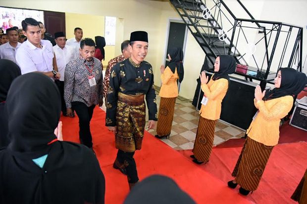 Jokowi Sambangi Paguyuban...