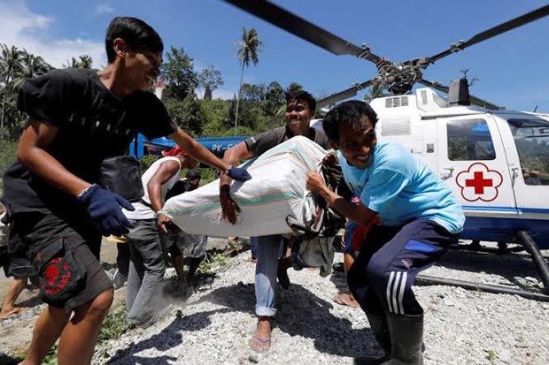 PMI Salurkan Air Bersih...