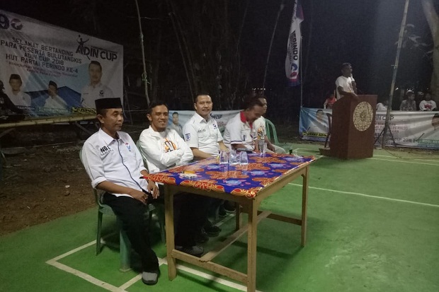 Turnamen Badminton Adin...
