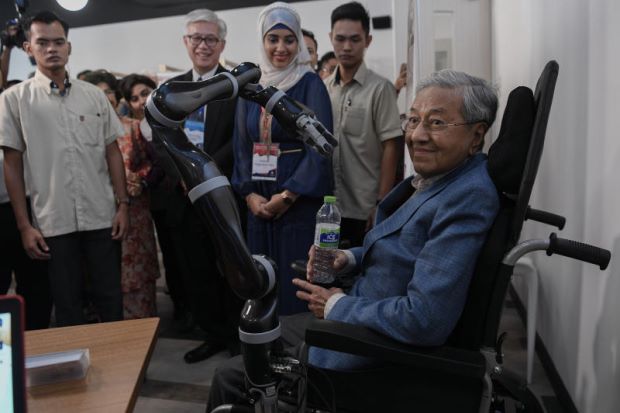 PM Mahathir: Islam Bukan...