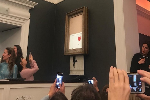 Lukisan Banksy Menghancurkan...