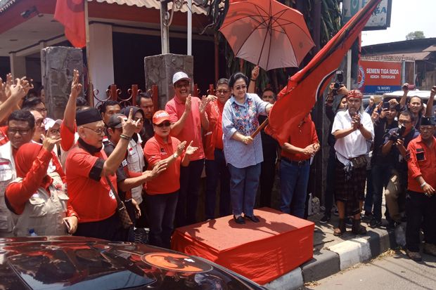 Megawati Lepas Bantuan...