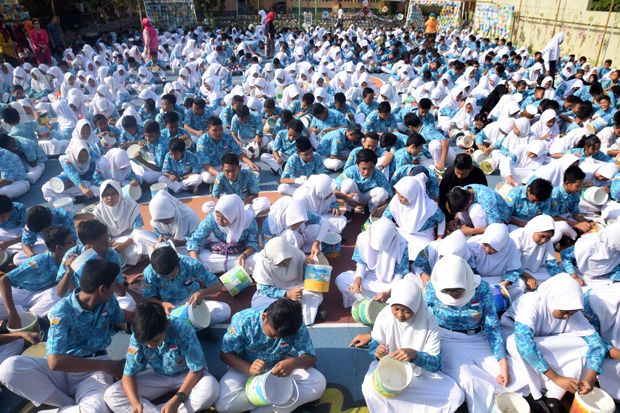822 Siswa Poles 2.018...