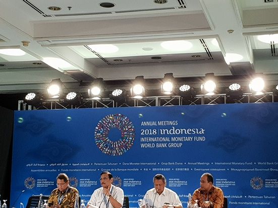 Menko Luhut Bantah Pertemuan...