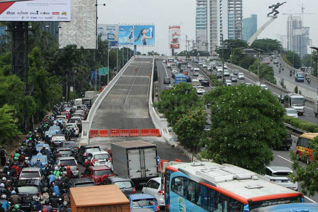 Ada Pekerjaan LRT, Ini...