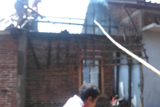 Bakar Serangga, Gudang...