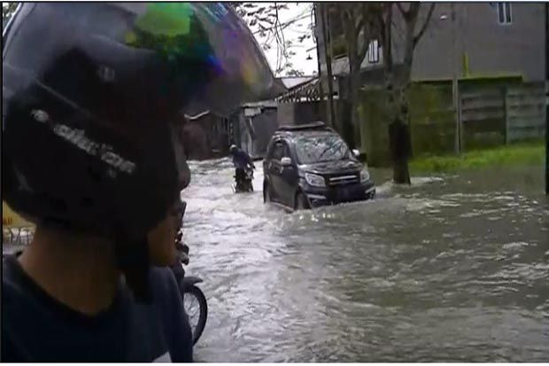 Kota Medan Dilanda Banjir,...