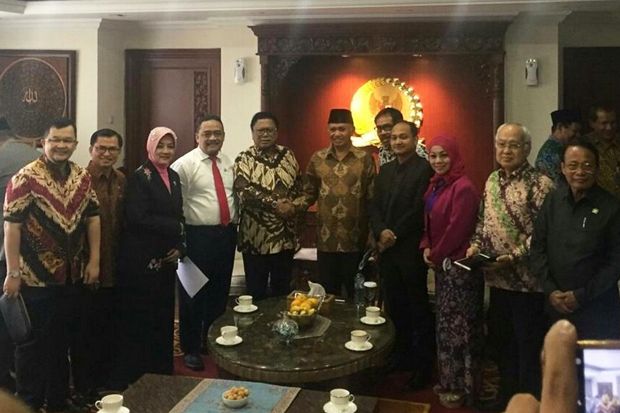 Pertemuan Pimpinan DPD...