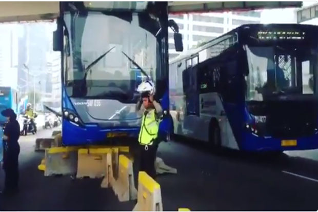 Bus Transjakarta Kembali...