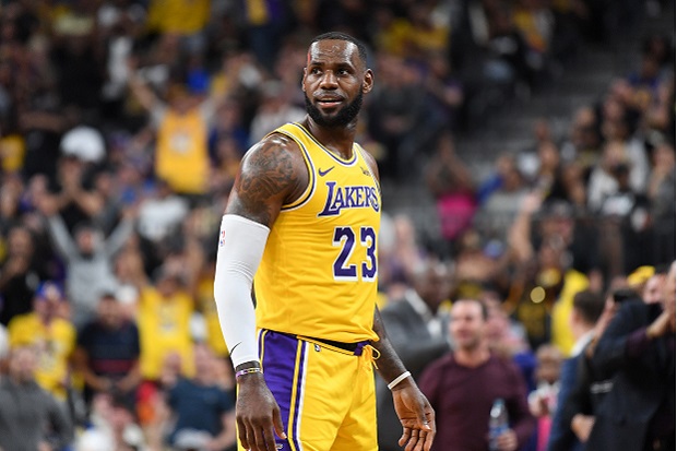 LeBron James Antar Lakers...