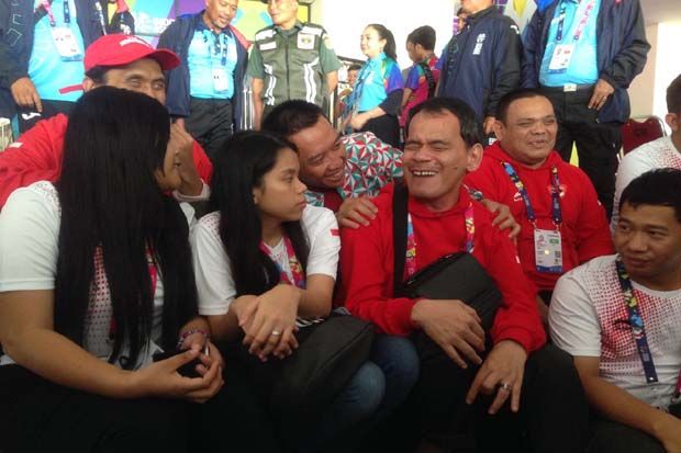 Ngobrol Sambil Pijat...