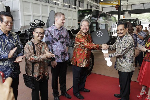 Perluas Layanan, Mercedes-Benz...