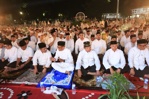 Rayakan HUT ke 349,...