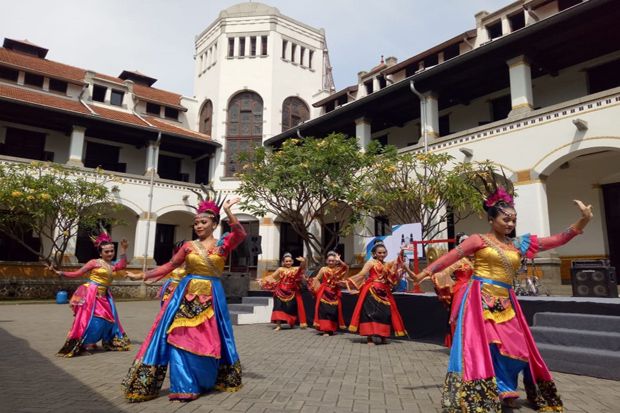 Hari Museum Indonesia,...
