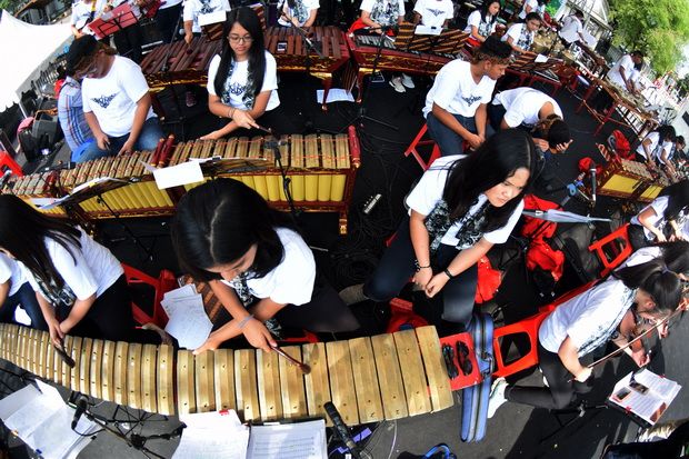 Gamelan Supra Kromatis...