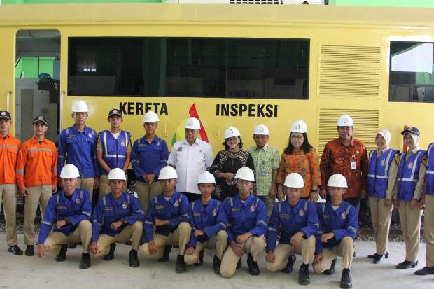Lima Sekolah Transportasi...