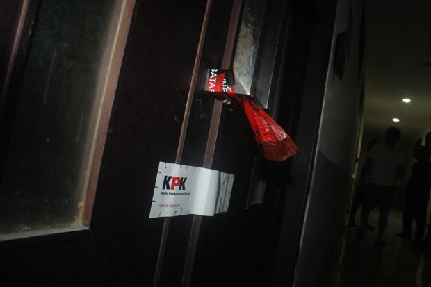Kantor Anak Buahnya...