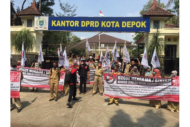 Selama Dua Pekan, Guru...