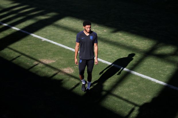 Bek Liverpool Jadi Starter...
