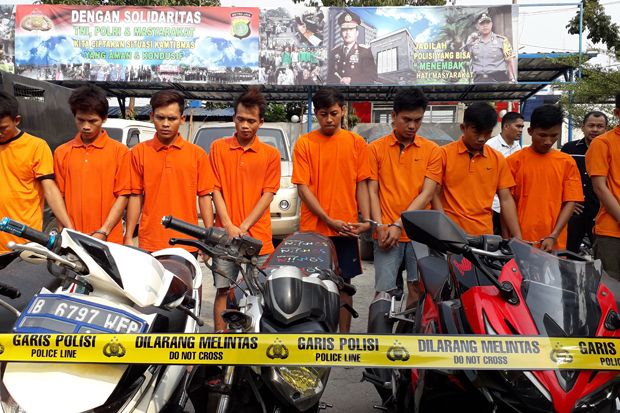 Kawanan Remaja Pencuri...