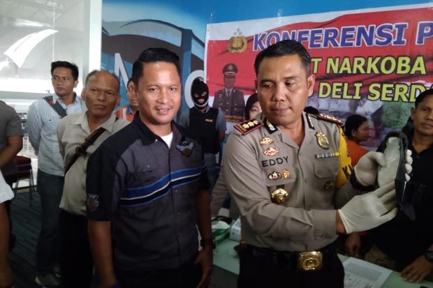 Coba Selundupkan 704...