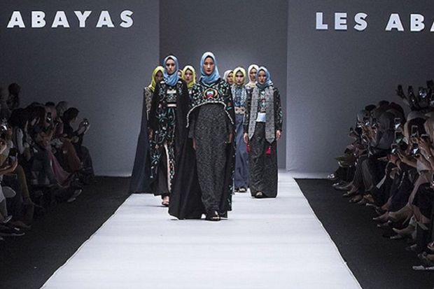 Konsumsi Fashion Muslim...