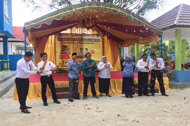 Bupati Kobar Buka Pameran...