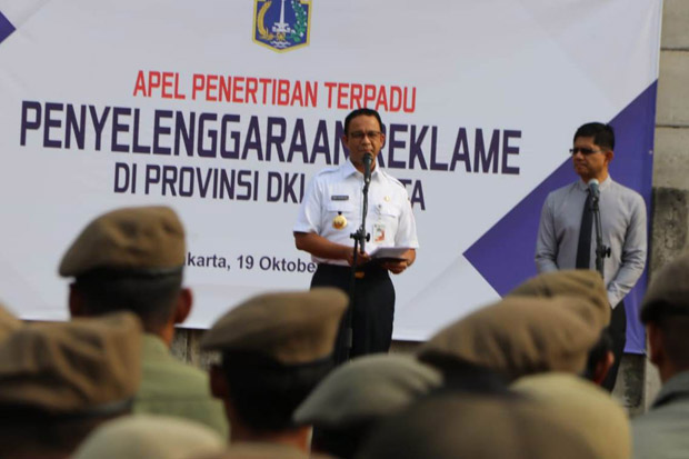 Tindak Reklame Penunggak...