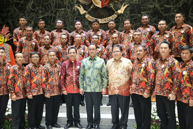 Junjung Kebhinekaan,...