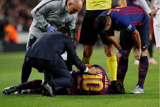Pelatih Barcelona Gerutu...