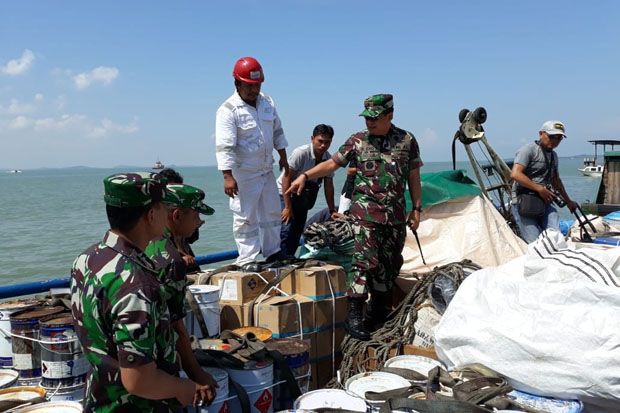 Lanal TBK Tangkap Kapal...