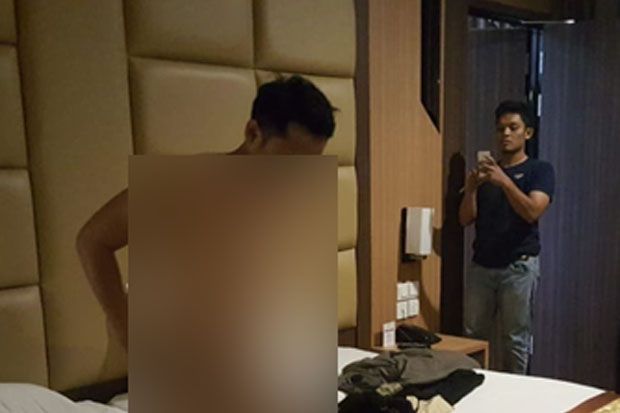 Pemilik Akun Gay Batam...