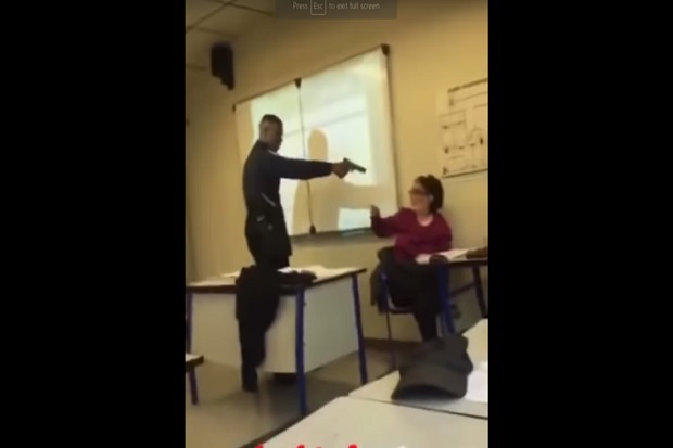 Viral, Siswa di Prancis...