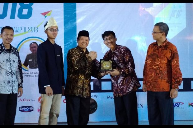 HNW Ajak Mahasiswa Baca...