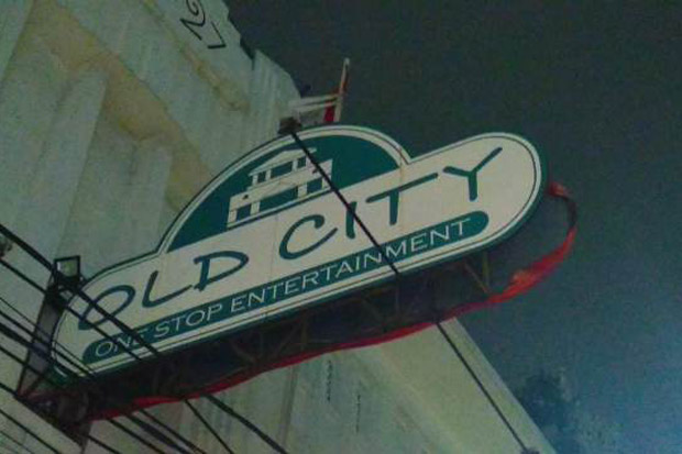 Cabut Izin Old City,...