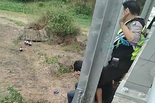 Dapat Bisikan Ghaib,...