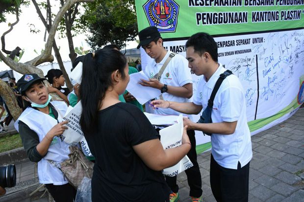 Kota Denpasar Godok...