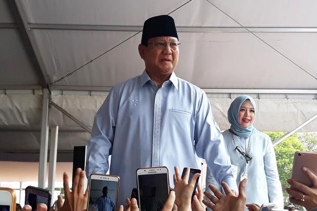Prabowo Ajak Anak-anak...