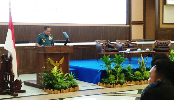 Akademi TNI Kumpulkan...